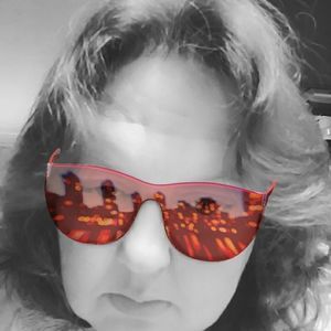 Meet your Posher, Joyce